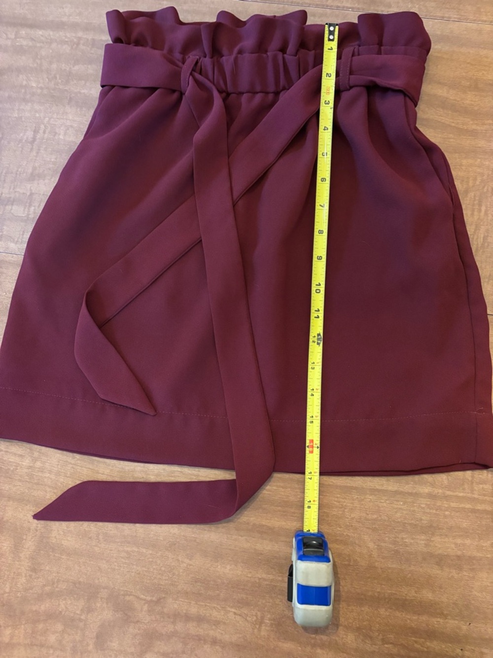 Express burgundy mini skirt XS - Picture 2 of 5